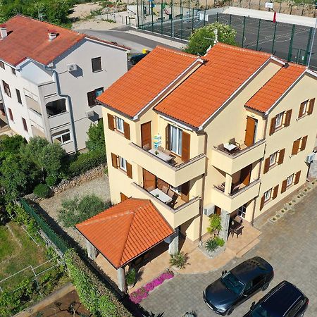 Apartments Omanovic Cizici Exterior photo